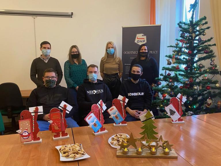 Mikołajkowe spotkanie z absolwentami OHP w Młodzieżowym Centrum Kariery w Sanoku