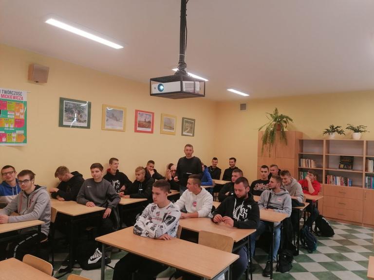 Dzień Papieski w  9-9 Hufca Pracy Krosno
