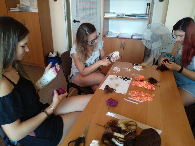 Kreatywne warsztaty plastyczne w tarnobrzeskim Hufcu Pracy