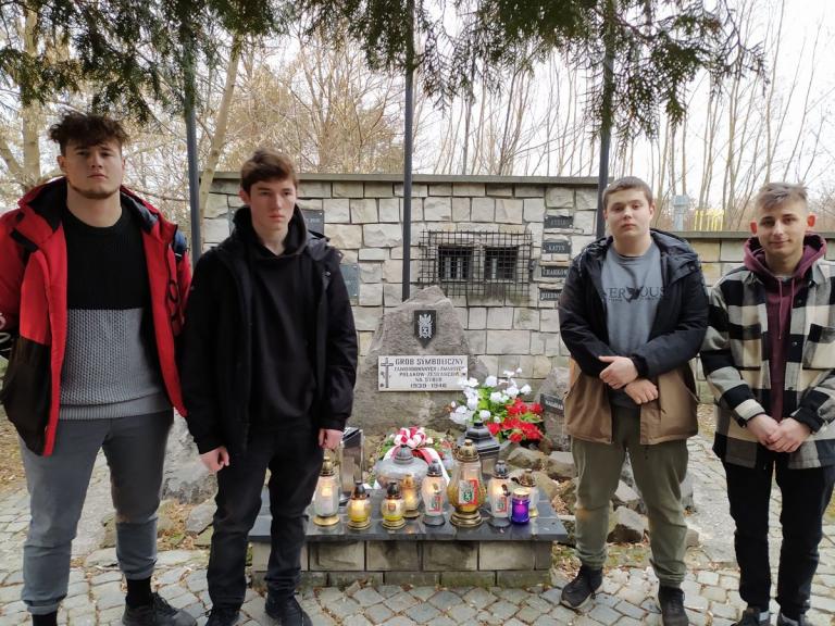 Zapal znicz dla dębickich Sybiraków