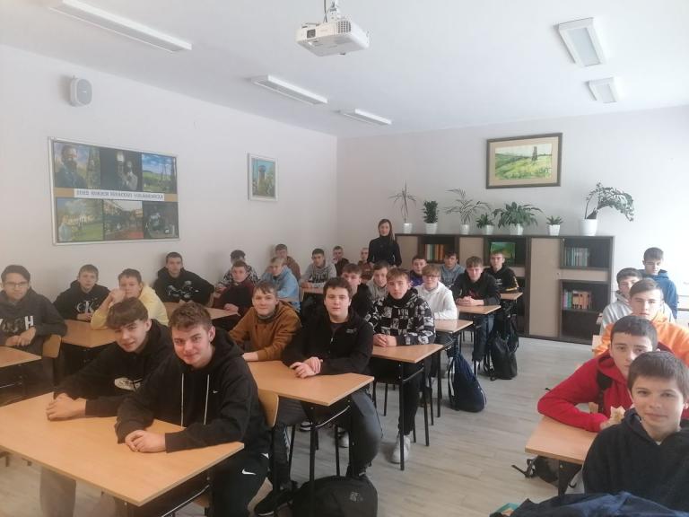 Spotkanie z doradcą zawodowym w 9-9 Hufcu Pracy w Krośnie