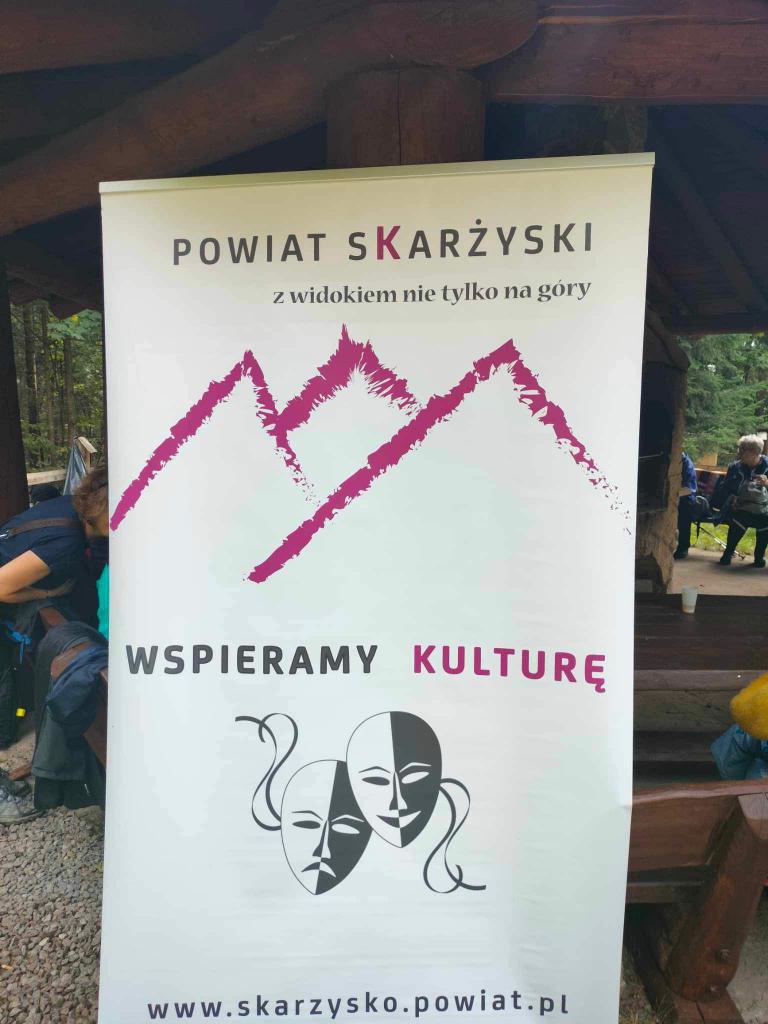 „Kosmetyczka, wizażystka, stylizacja paznokci”