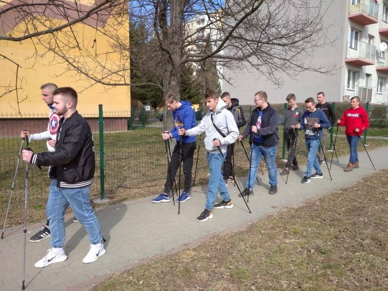Zajęcia sportowe w 9-9 Hufcu Pracy w Krośnie