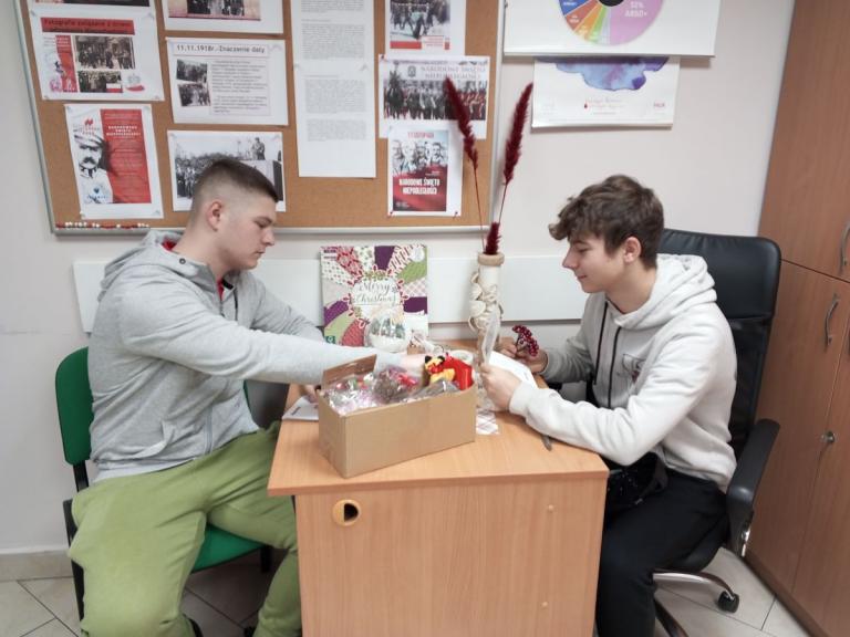 Kartka bożonarodzeniowa w przemyskim Hufcu Pracy