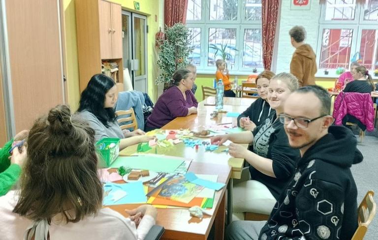 Celebrowanie Dnia Kobiet w stowarzyszeniu „Integracja”