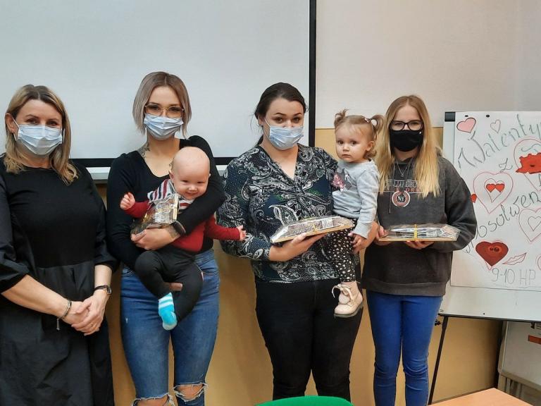 Walentynki z absolwentami w 9-10 Hufcu Pracy w Krośnie