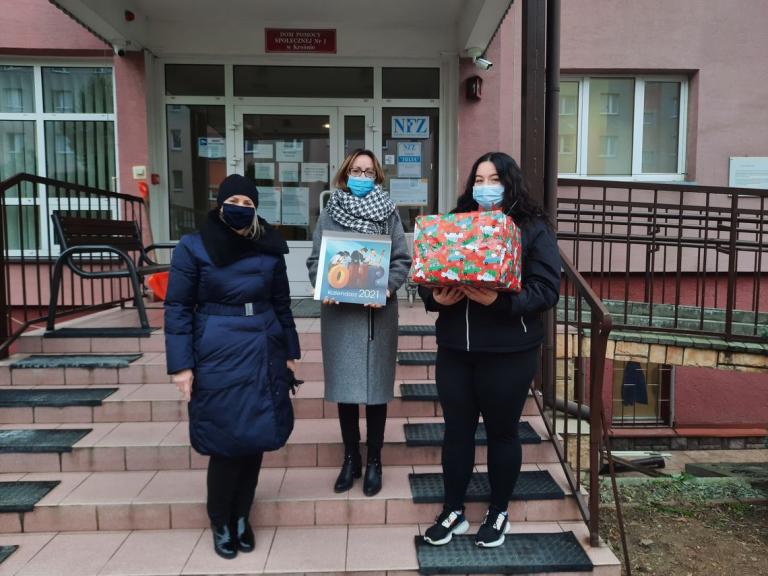 Prezent od Świętego  Mikołaja z 9-10 Hufca Pracy w Krośnie