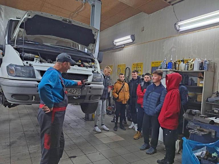 Wizyta studyjna z Młodzieżowym Centrum Kariery w Żarach