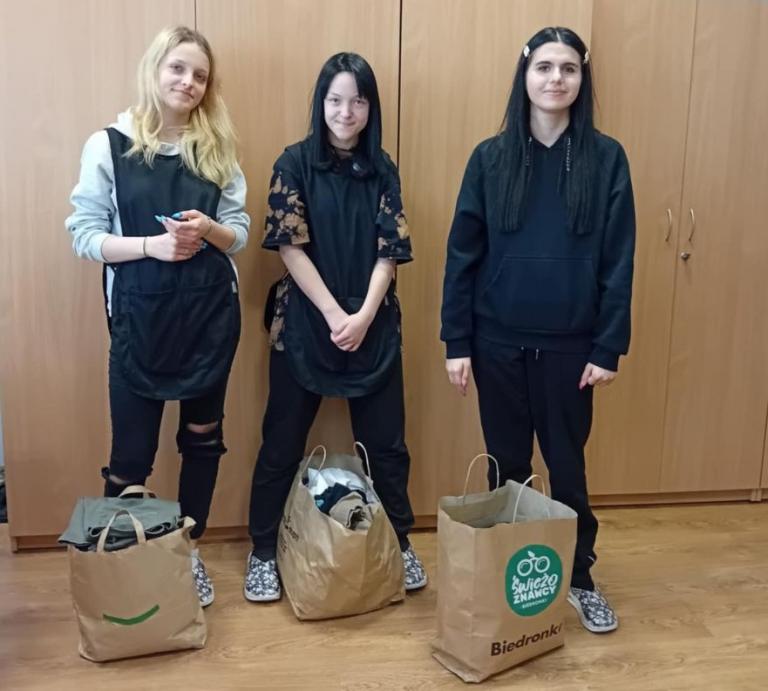 Uczniowie z zielonogórskiej szkoły z wizytą w OHP