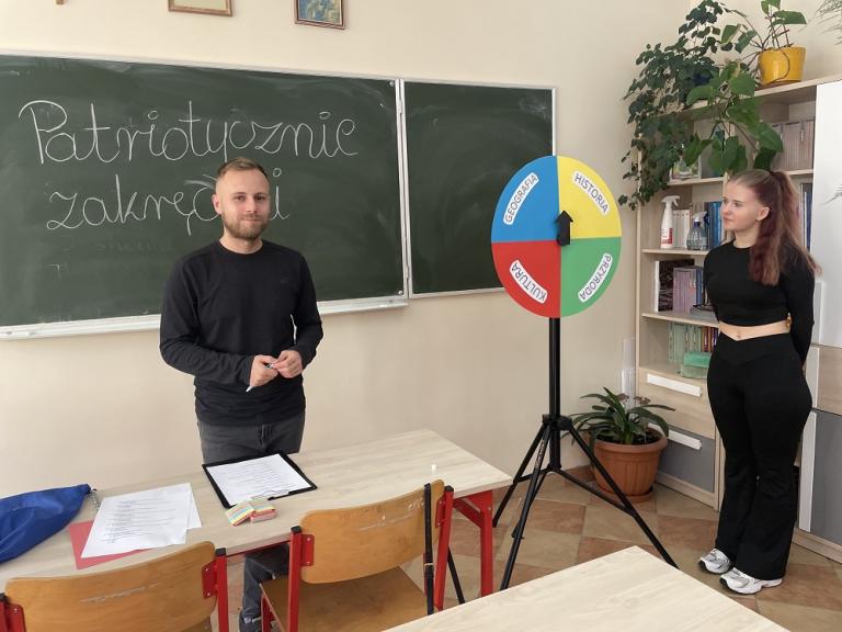 Patriotycznie zakręceni, czyli listopadowe koło fortuny