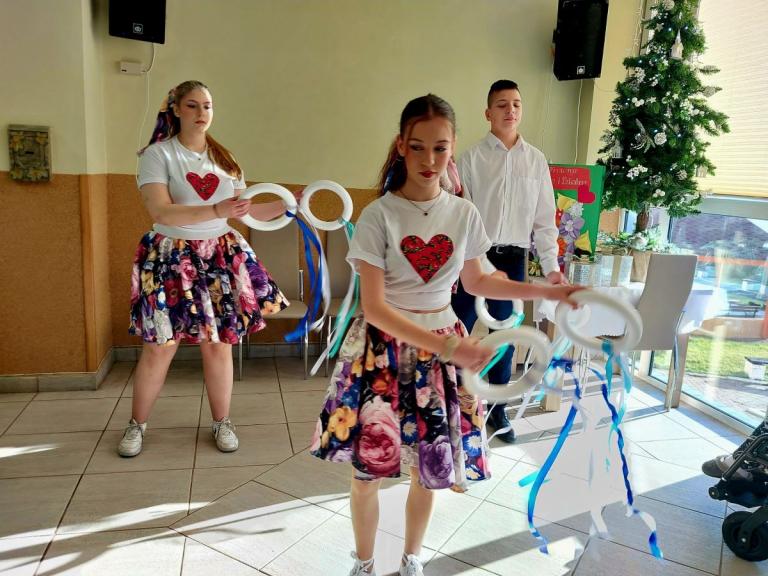 Kochana Babciu, kochany Dziadku – młodzież z OSiW OHP w Ząbkowicach Śl. z wizytą w Domu Pomocy Społecznej