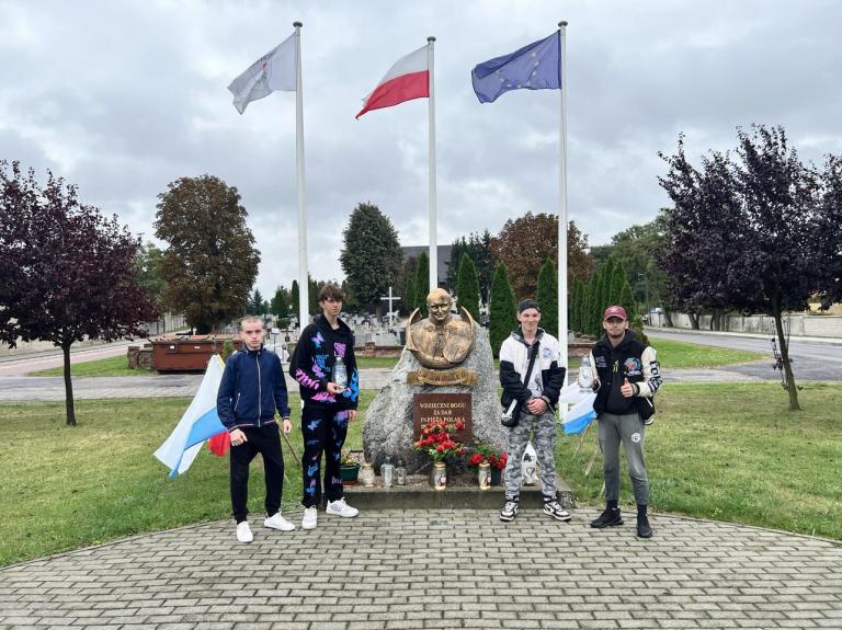 Dzień Papieski w Ośrodku Szkolenia i Wychowania w Niechanowie 