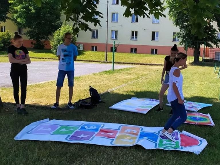 Wielkoformatowe gry planszowe w ramach programu „Edukacja przez animację”