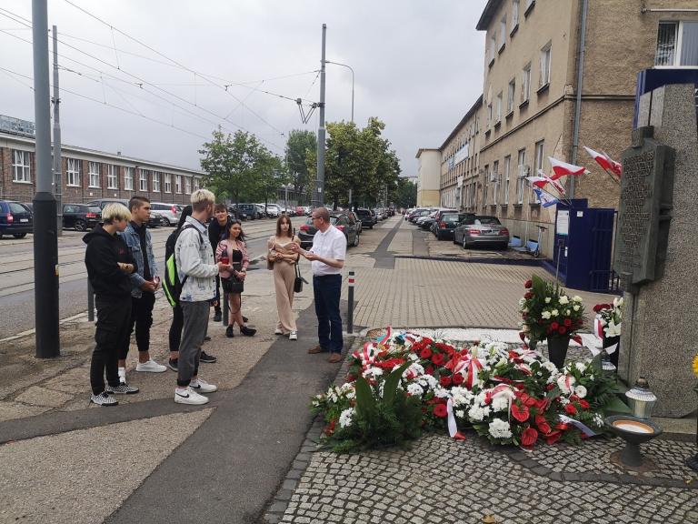 Pamięć o Poznańskim Czerwcu' 56 w Hufcu Pracy w Poznaniu