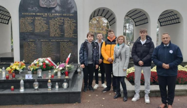 Stalowa Wola - pamięć o zmarłych