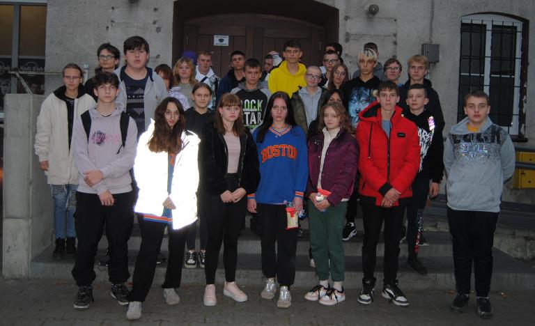 Wyjazd do kina uczestników Ośrodka Szkolenia i Wychowania  w Szamocinie 