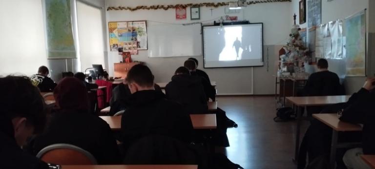 Realizacja programu „Wiem, więc jestem bezpieczny” w Hufcu Pracy w Dzierżoniowie