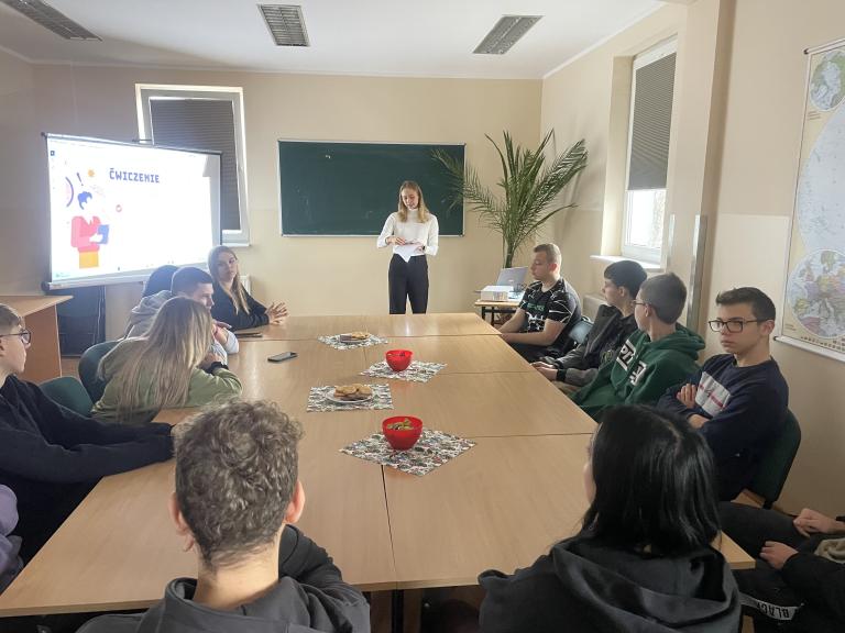 Warsztaty Godzenie ról zawodowych i rodzinnych w Hufcu Pracy w Kościanie
