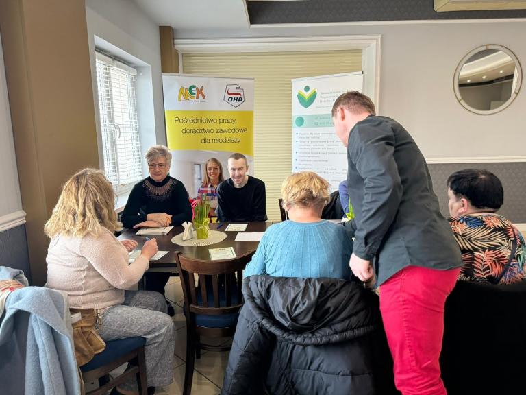 Giełda pracy w Młodzieżowym Centrum Kariery w Słupcy – inicjatywa dla aktywnych poszukiwaczy zatrudnienia