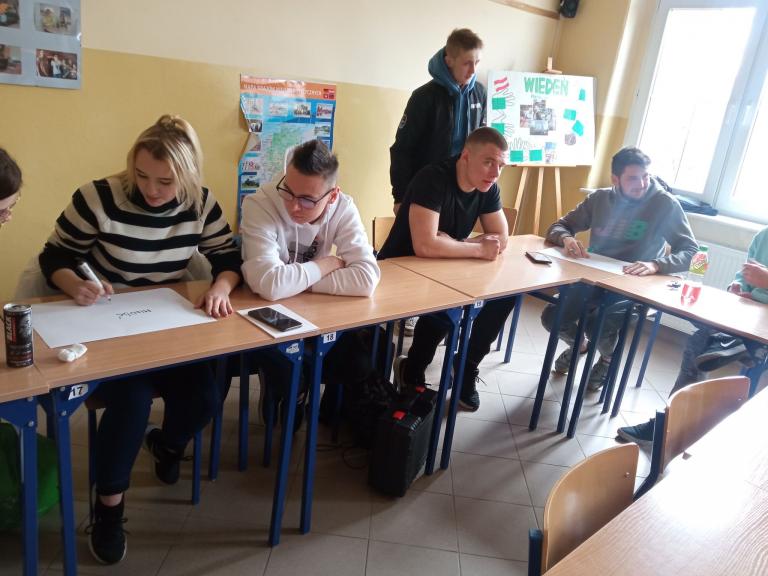 „Prawidłowy model rodziny - tworzenie pozytywnych relacji z bliskimi” - Zajęcia z psychologiem