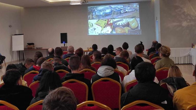 Radzyń Podlaski: Degustacja i historia serów z lokalnej Spółdzielni Mleczarskiej Spomlek