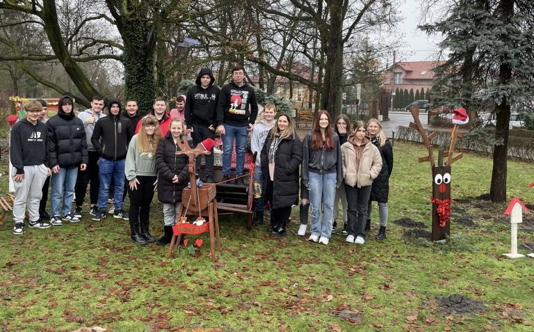 Przedświąteczne spotkanie w Zespole Szkół Rolniczych w Grabonogu z udziałem Hufca Pracy i Młodzieżowego Centrum Kariery w Gostyniu
