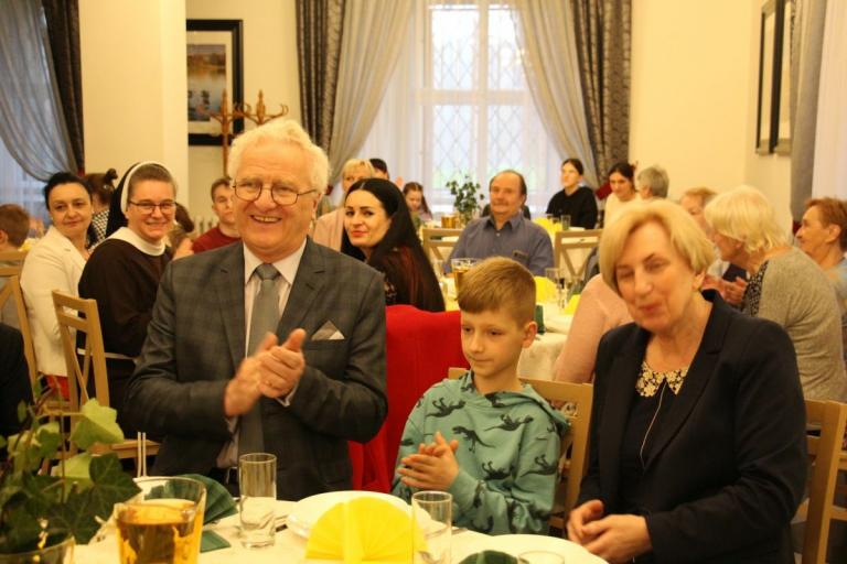Spotkanie wielkanocne dla mieszkających w Oleśnicy uchodźców z Ukrainy