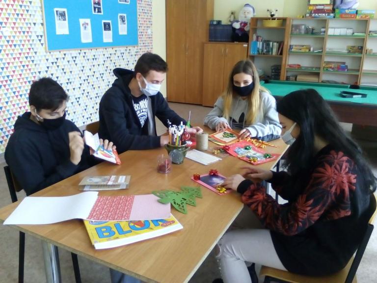 Kartki bożonarodzeniowe  w OSiW w Iwoniczu