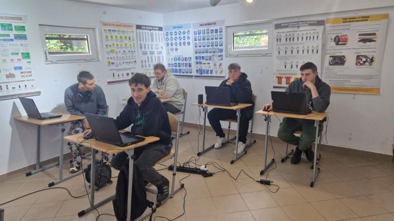 Nowoczesne szkolenie z Programowania CAD/CAM dla młodzieży OHP w Polkowicach