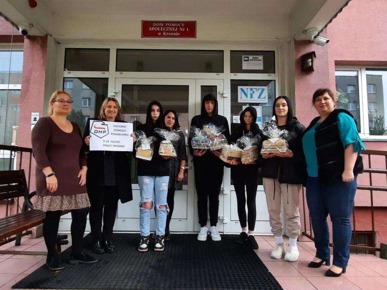 9-10 Hufiec Pracy w Krośnie – Historia jednego podarunku – Już za nami