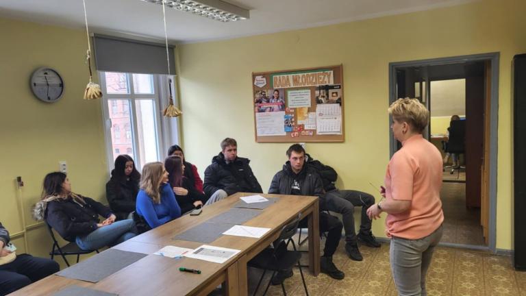 Spotkanie uczestników HP w Bielawie z doradcą zawodowym 