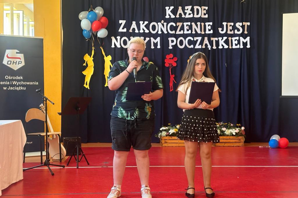Komendant Główny na zakończeniu roku szkolnego w Jaciążku