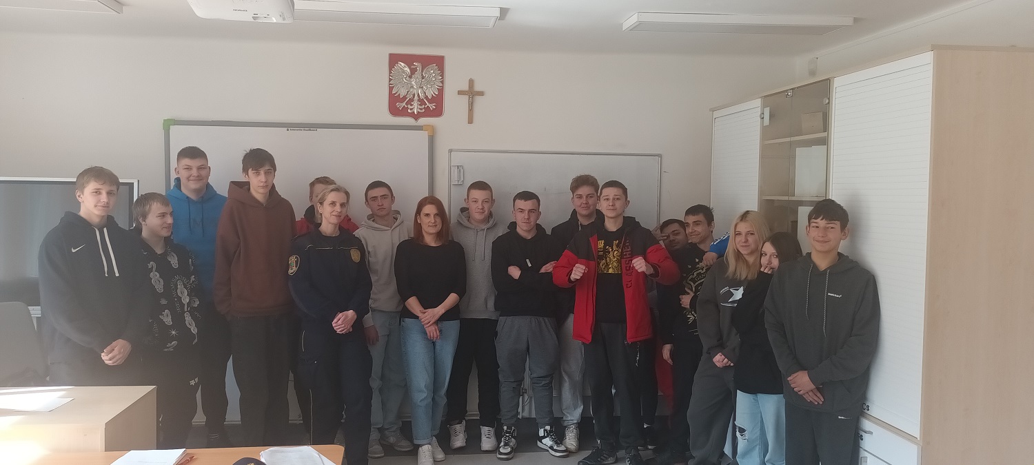 Spotkanie wałbrzyskiej młodzieży z przedstawicielem Straży Miejskiej