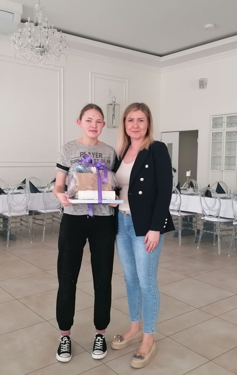 I miejsce uczestniczki 1-13 HP Przemków w Wojewódzkim Konkursie Plastycznym pt. „Stół Wielkanocny”