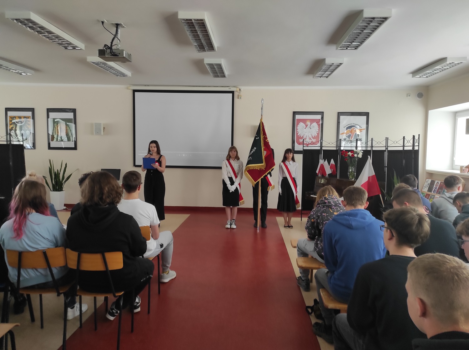 Obchody uchwalenia Konstytucji 3 Maja w Hufcu Pracy w Trzebnicy