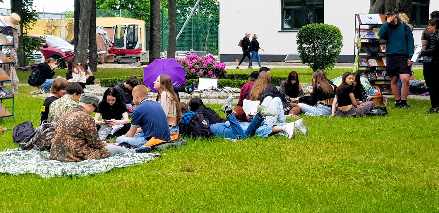 „Piknik z książką” w HP Bolesławiec