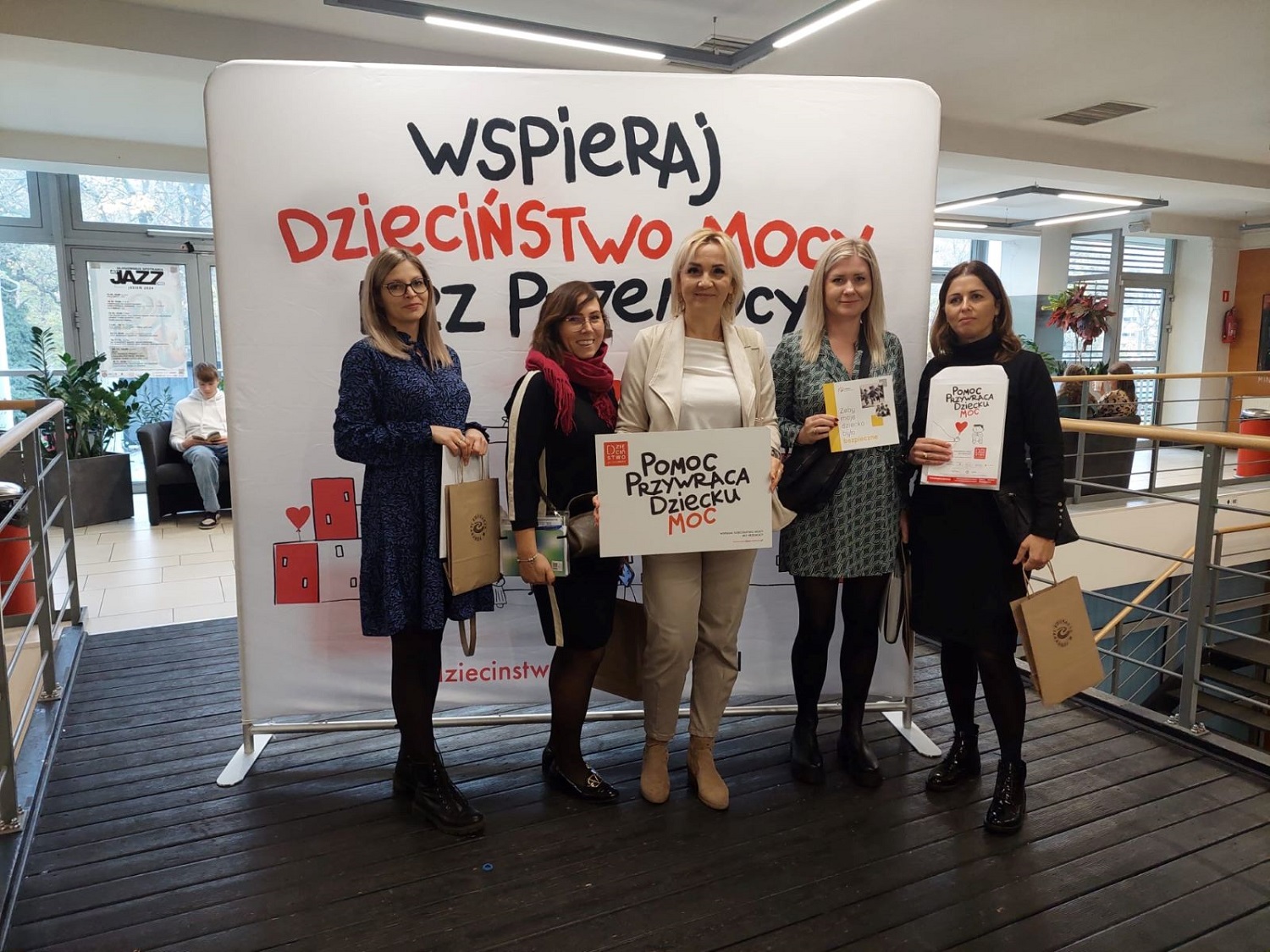 1-13 Hufiec Pracy w Przemkowie włączył się w ogólnopolską kampanię „Dzieciństwo bez przemocy”