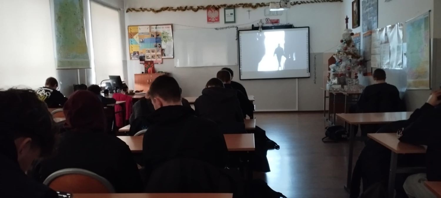 Realizacja programu „Wiem, więc jestem bezpieczny” w Hufcu Pracy w Dzierżoniowie