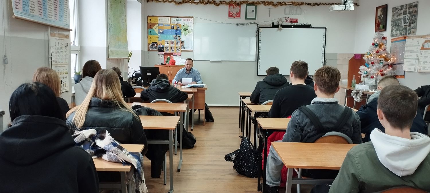 Prokuratura kształci dzierżoniowski Hufiec Pracy