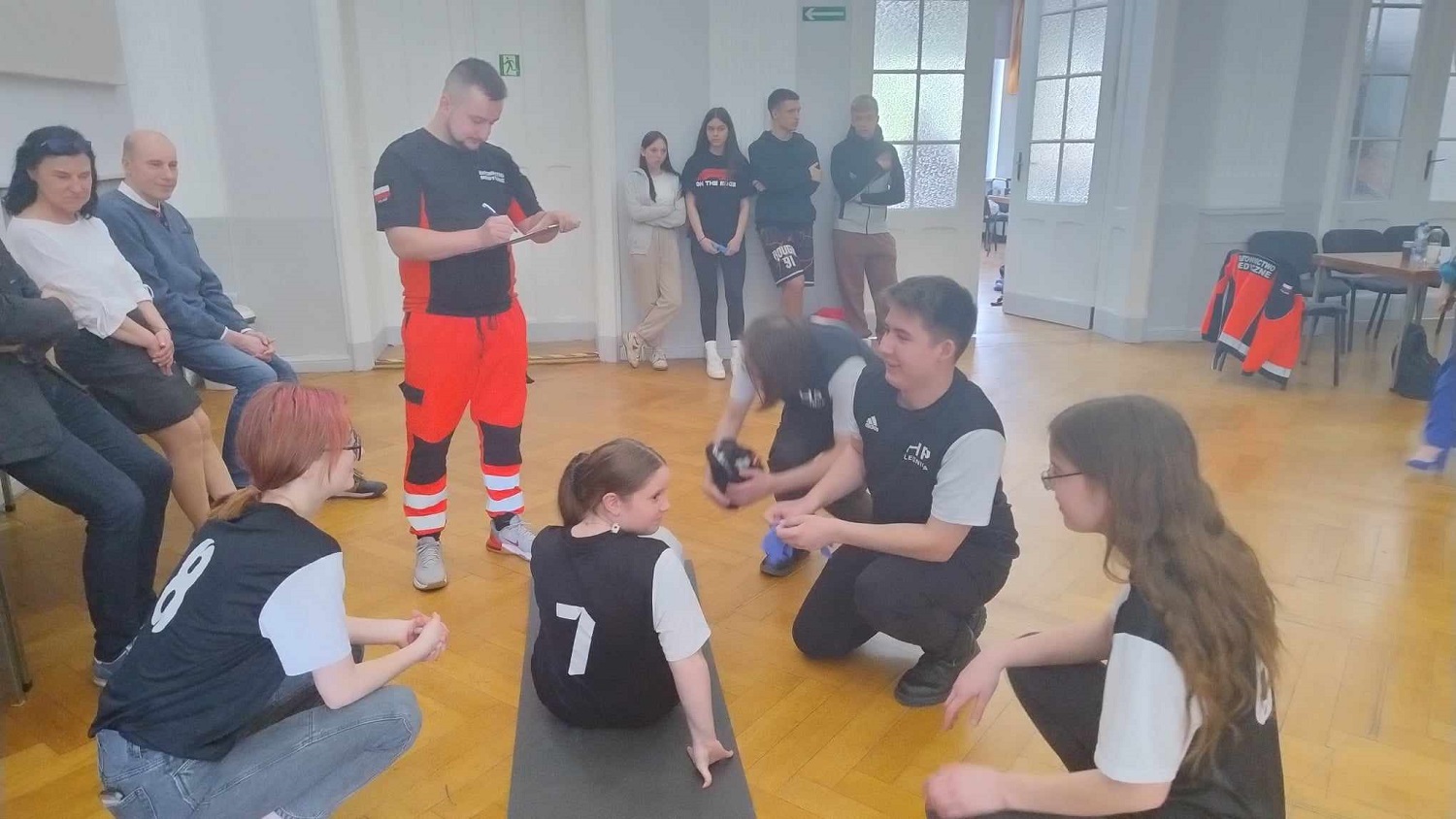 240415 leg3 Drużyna HP podczas scenki medycznej
