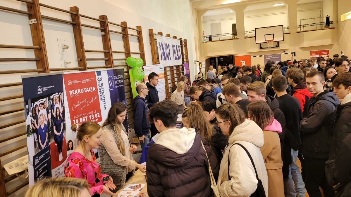 240321 zsl3 TP ZŚl. sala Targowa