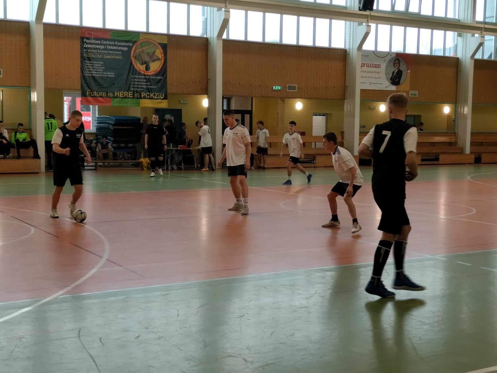 240325 legn2 Zdjęcie nr 2 Uczestnicy 1 1 HP Legnica podczas rozgrywek