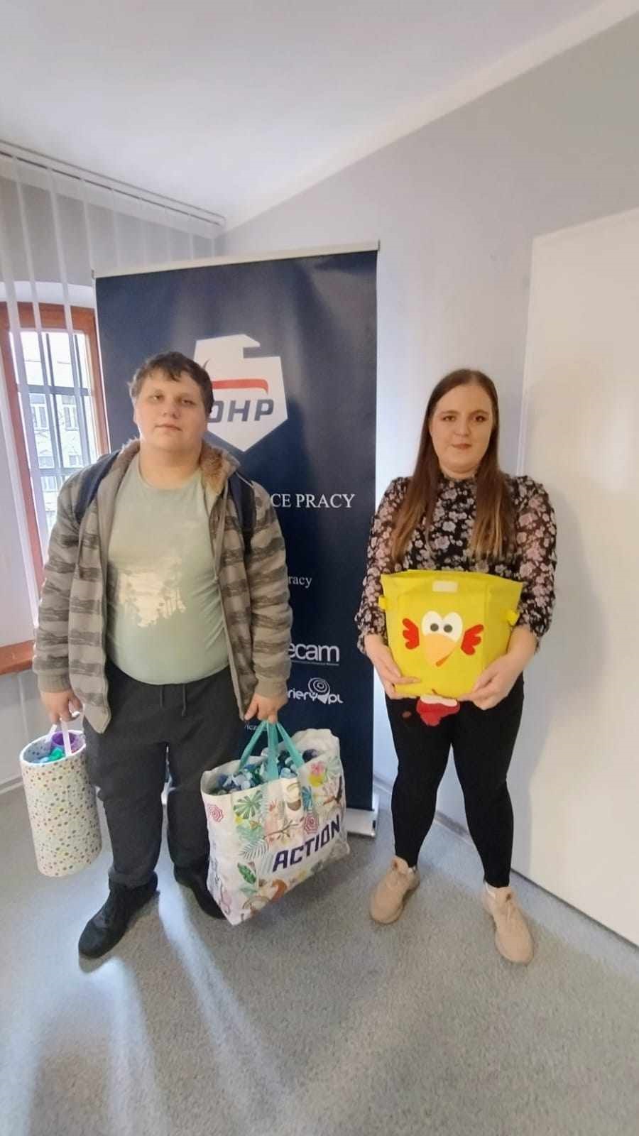 240326 l2 Zdjęcie nr 2 Przygotowania do przekazania nakrętek