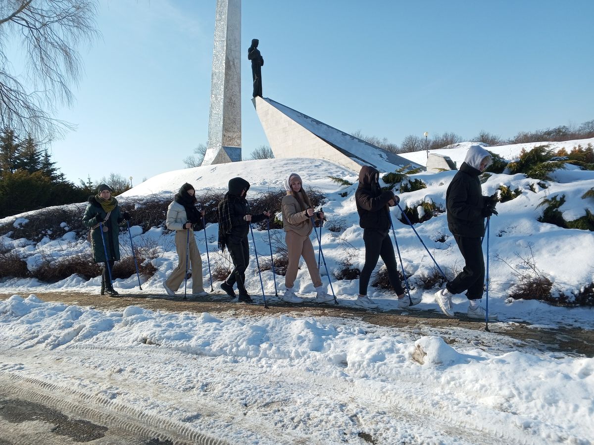 Fot. 1 MARSZEM PO ZDROWY STYL ŻYCIA W PRZEMYSKIM HUFCU PRACY