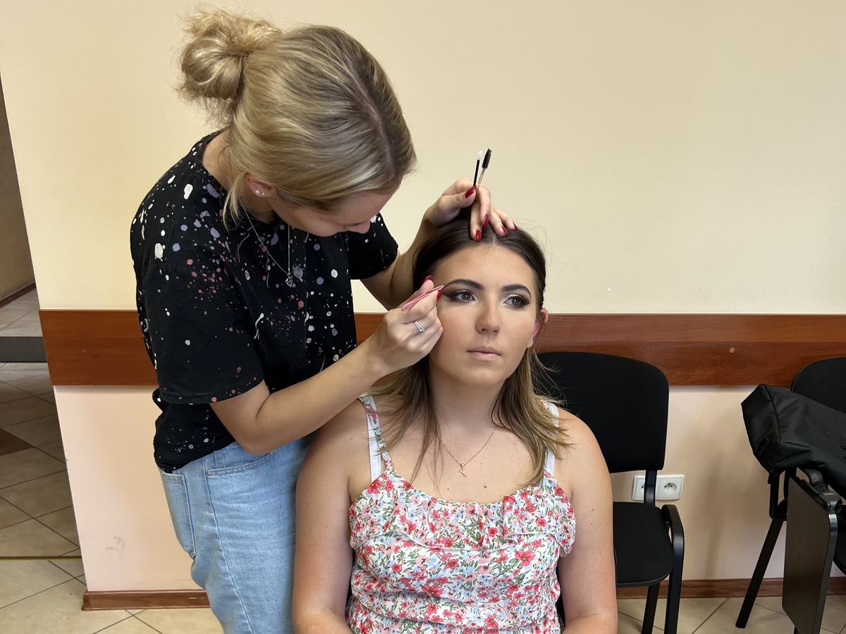 Zawód z przyszłością kosmetyczka stylizacja rzęs i brwi 3