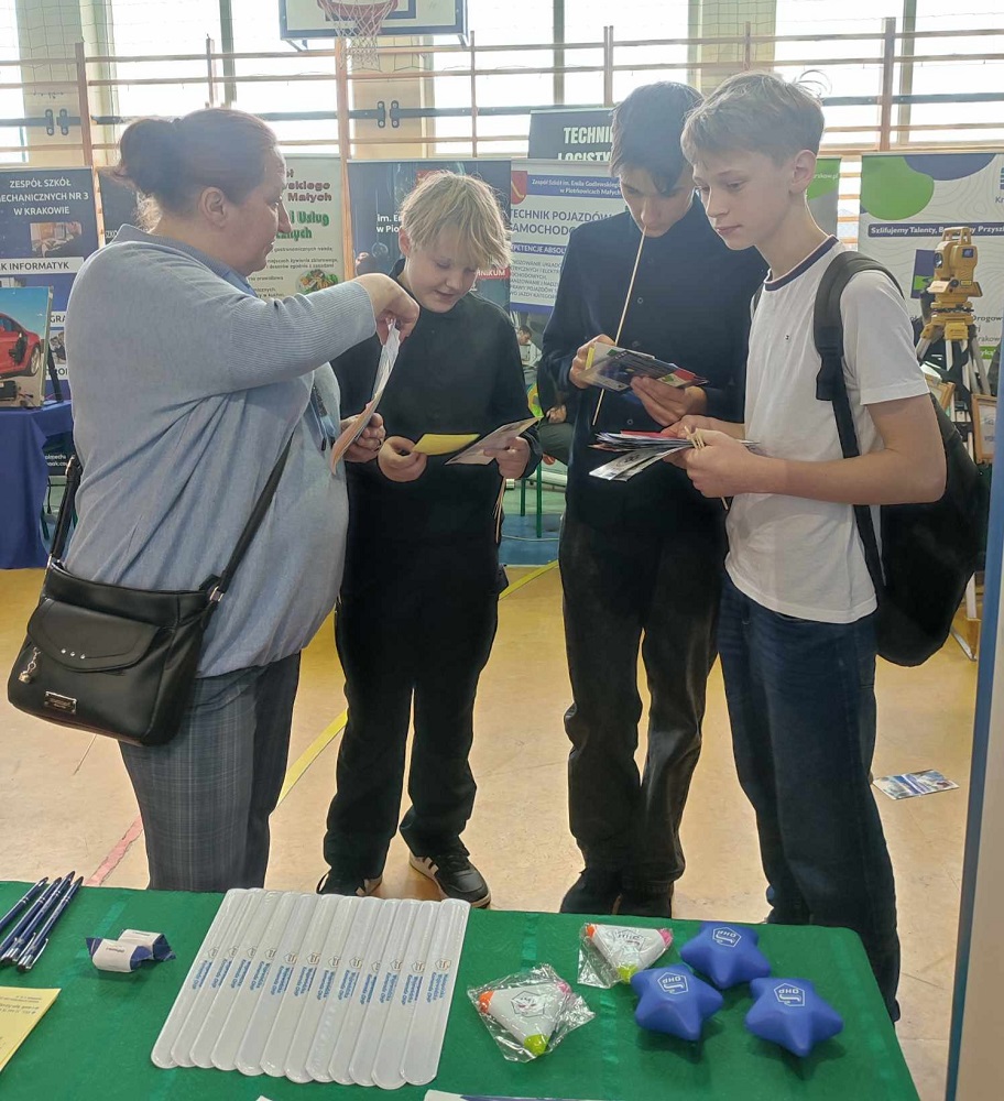 Fot. 3 Promocja hufca podczas Gminnego Przeglądu Szkół Ponadpodstawowych