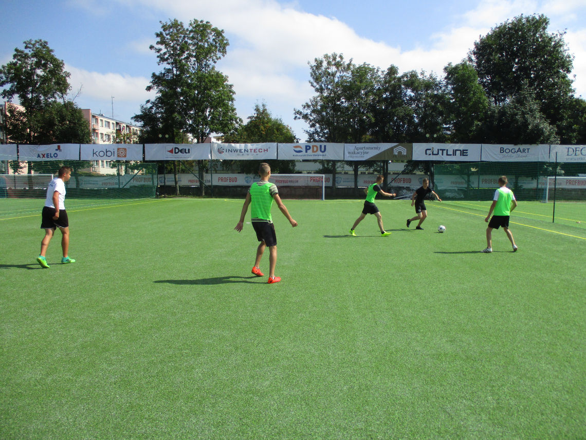WAKACJE NA SPORTOWO W 9 9 HUFCU PRACY W KROŚNIE 3