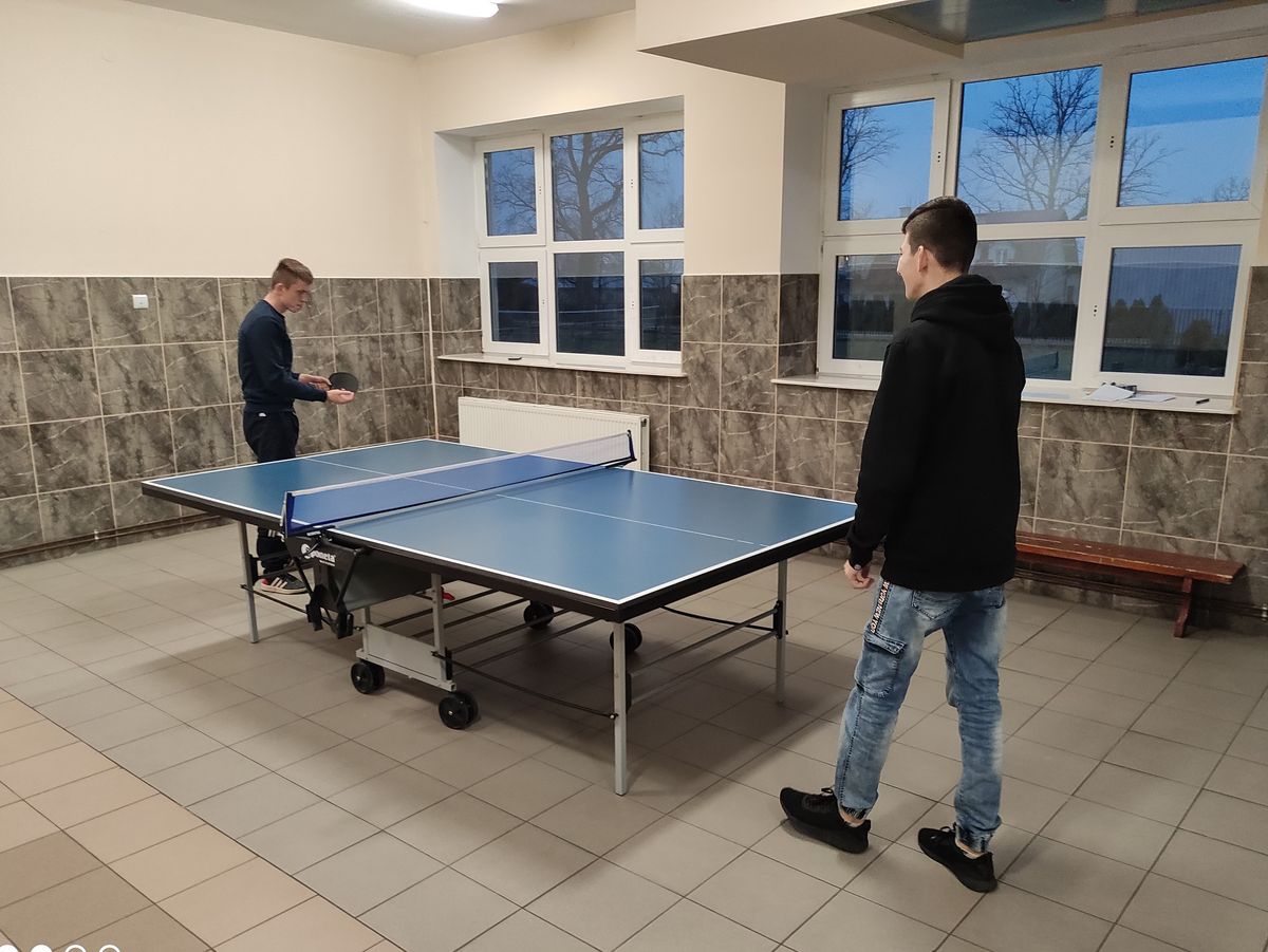 Zdj.3.TURNIEJ TENISA STOŁOWEGO W OSiW IWONICZ