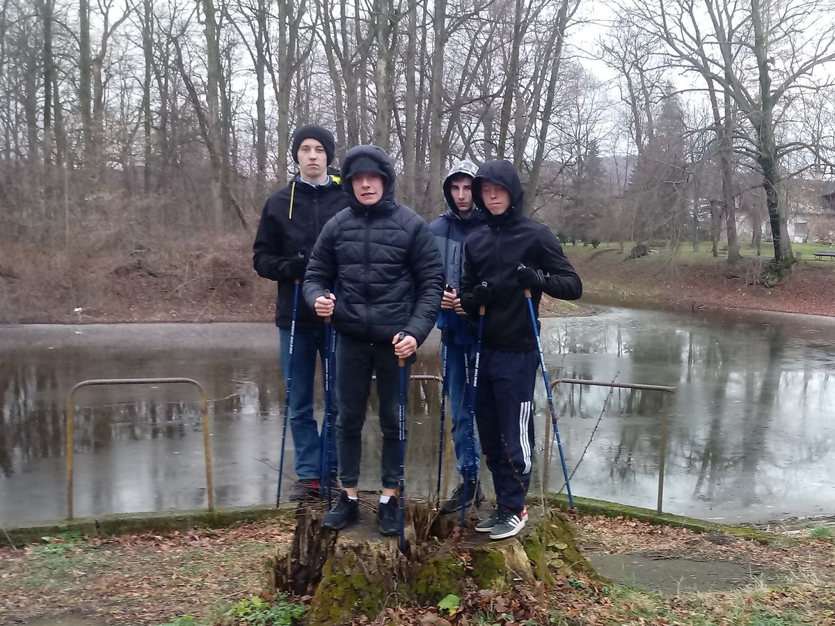 NORDIC WALKING W OŚRODKU SZKOLENIA I WYCHOWANIA W IWONICZU 3