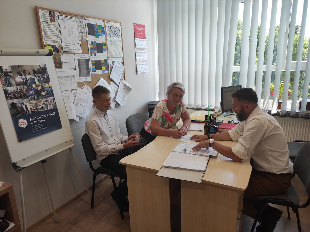 REKRUTACJA DO 9 9 HUFIEC PRACY KROSNO 2